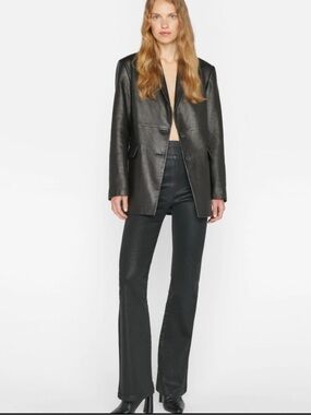 NWOT FRAME The Jet Set Coated Noir Flare Jeans